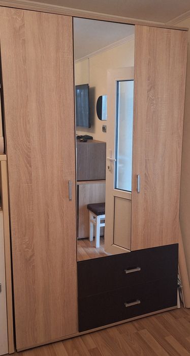 Dulap haine polite-4 stanga si bara umerase dreapta