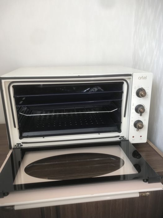 Электропечь ARTEL MD-4218L Retro