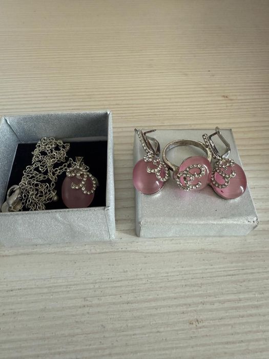 Женская одежда и обувь