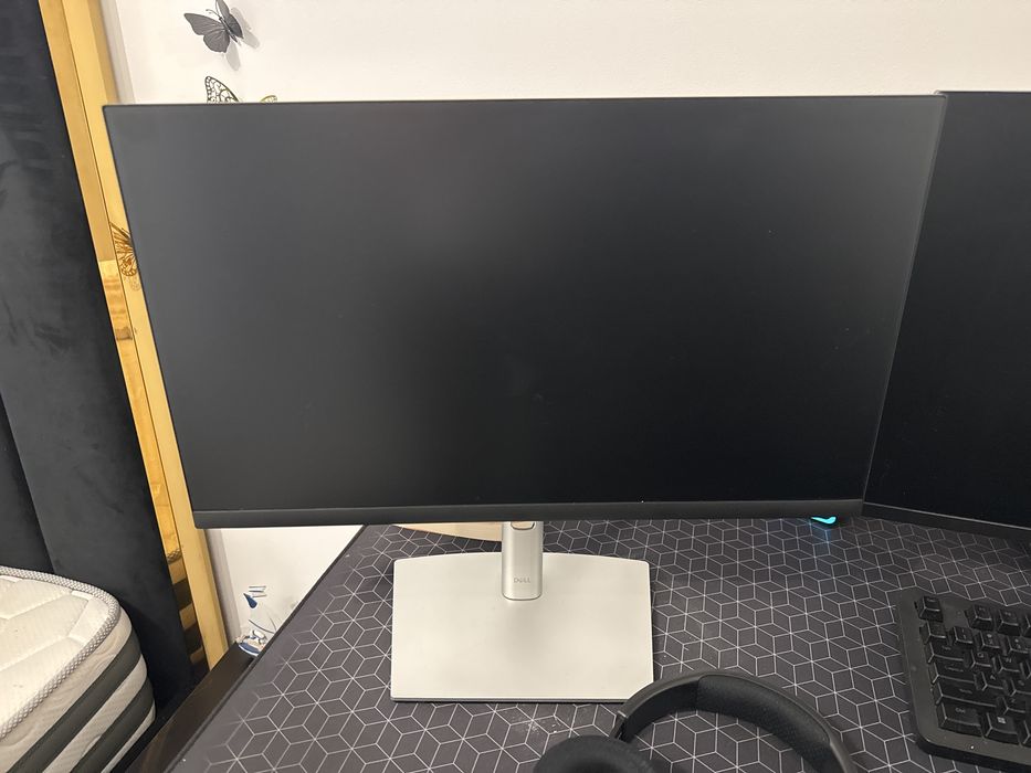 Monitor pentru birou / multitasking