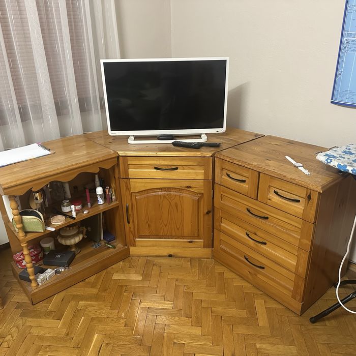 TV шкафче естествено дърво