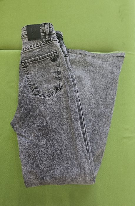 Продам джинсы подростковые, размер ХS