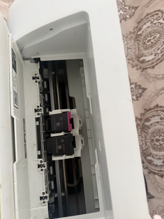 Продам принтер HP белый
