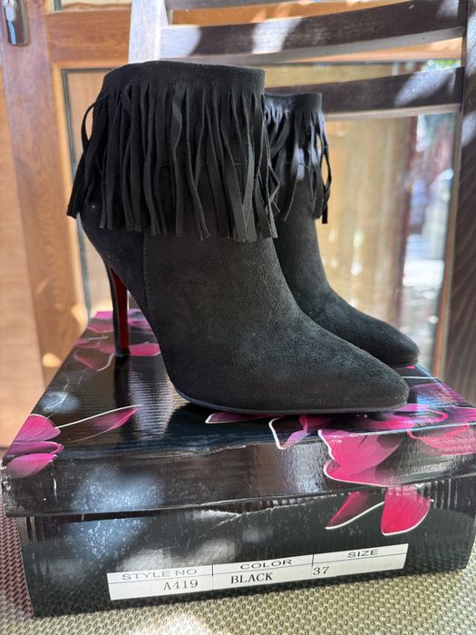 Велурени дамски боти