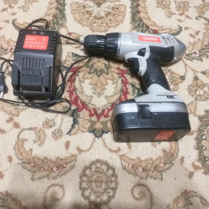 Электро инструмент б/у