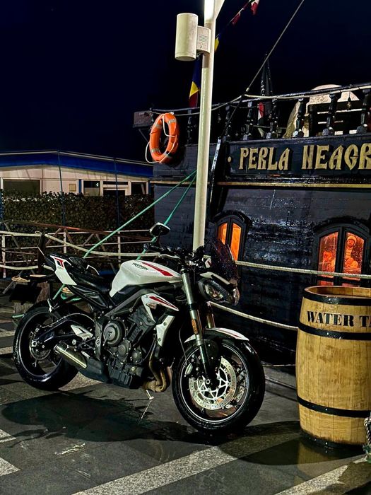 Vand Triumph triple S limitat A2