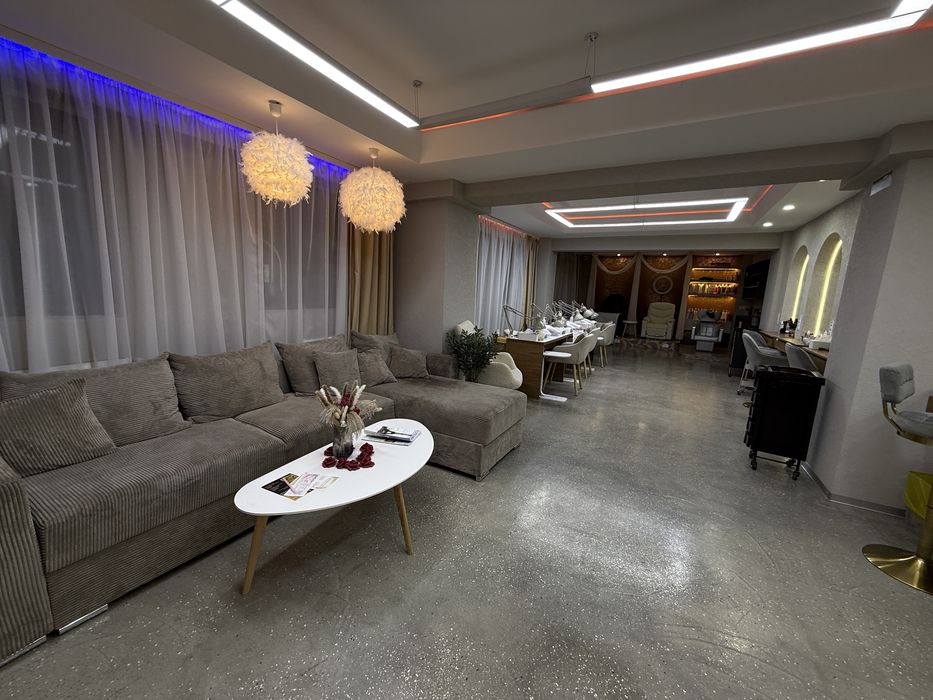 Afacere la cheie salon infrumusetare  UNIVERSITATE