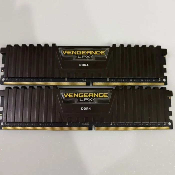 Жедел жады Corsair DDR4 8Гб 3200МГц XMP ОЗУ