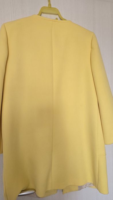 Продавам манто Zara