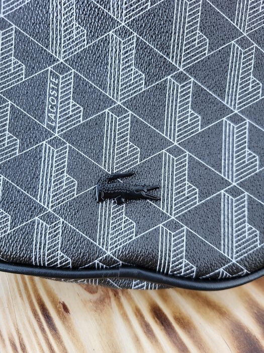 Borseta Lacoste neagra