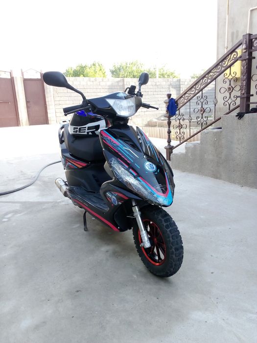 Продам скутер китай