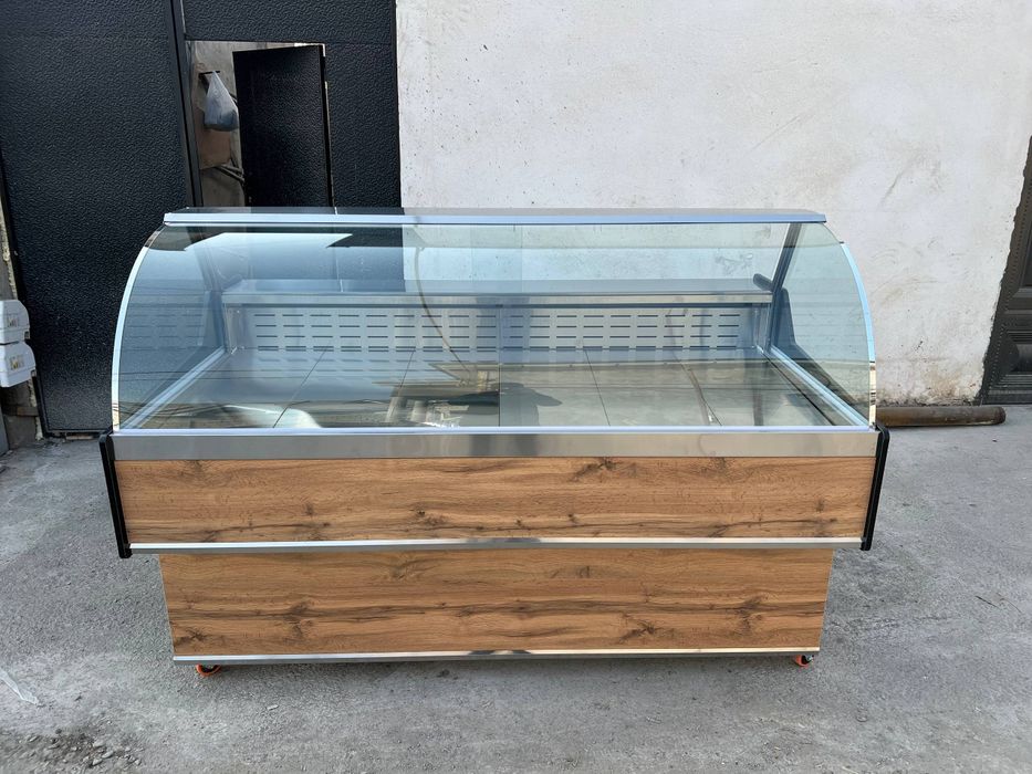 Витрина холодильник