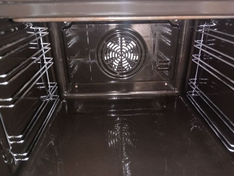 Свободно стояща печка скерамичен плот Бош Bosch 2 години Гаранция!