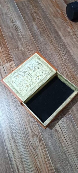 Продам книгу-шкатулку