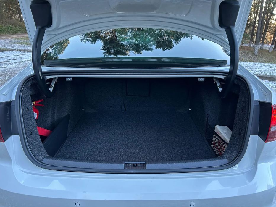 Volkswagen Jetta Jetta 1.2 TSI,Bluemotion tehnology,primul proprietar