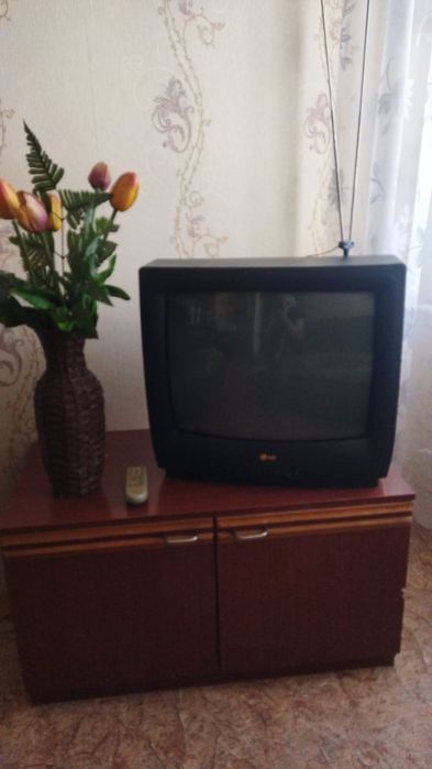 Продам цветной телевизор