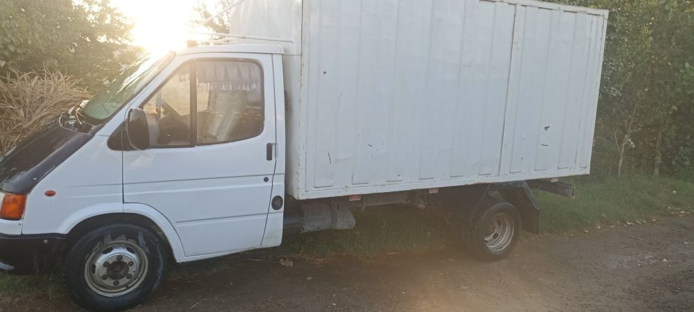 Ford tranzit sotiladi