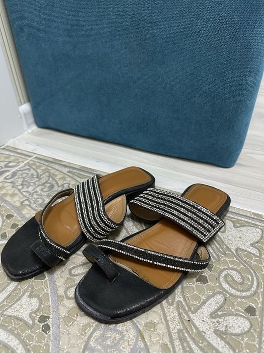 Продам женскую обувь