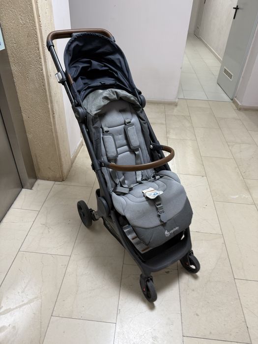 Ergobaby Metro + Deluxe количка с транспортна чанта