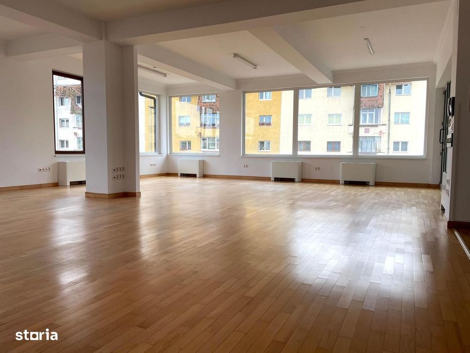 Spatiu de birouri Clasa A -Premium -Central-cu parcare proprie
