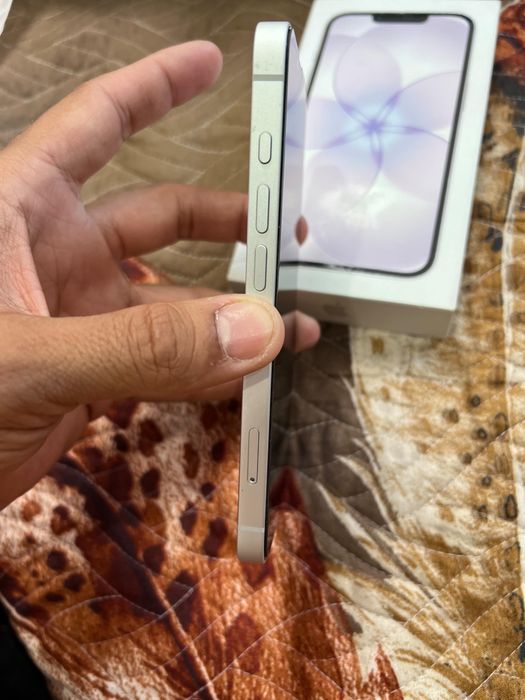 Iphone 17e белый 256гб