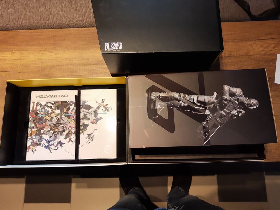 Overwatch collectors edition ps4