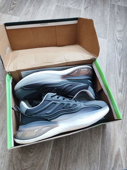 Кроссовки летние