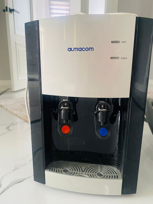 Кулер для воды от almacom