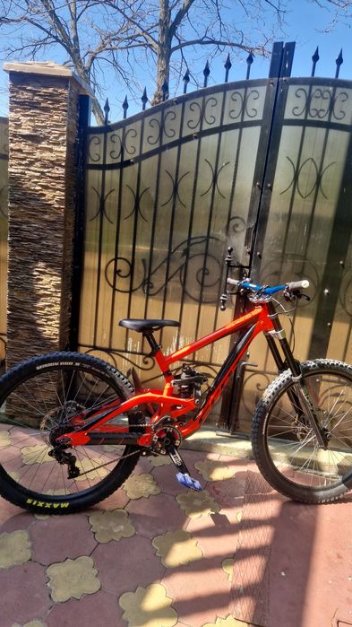 Vând scott gambler Custom