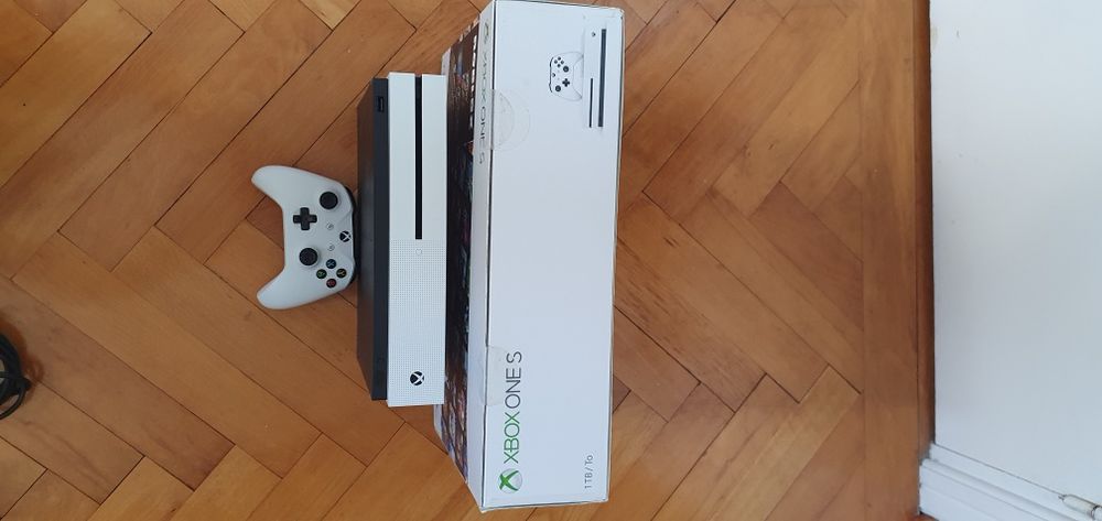 Consola Xbox One S 1TD HDR 4K BLU-RAY