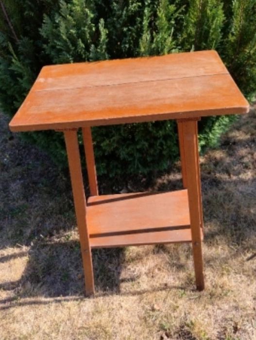 Антикварни масички.