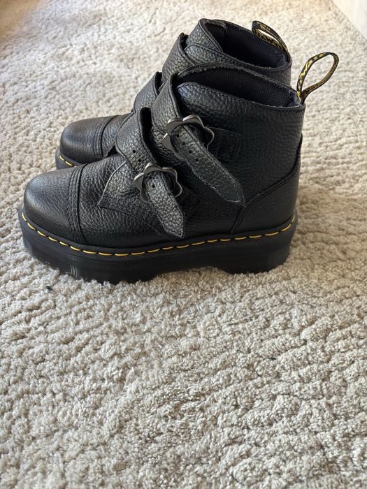 Dr Martens Devon Flower