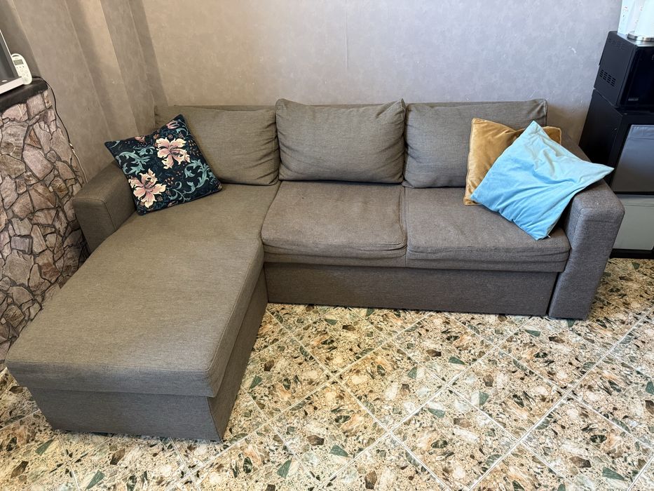 Разтегателен ъглов диван с ракла