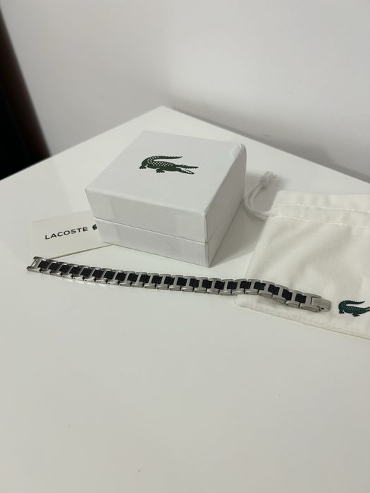 Bratara Lacoste.