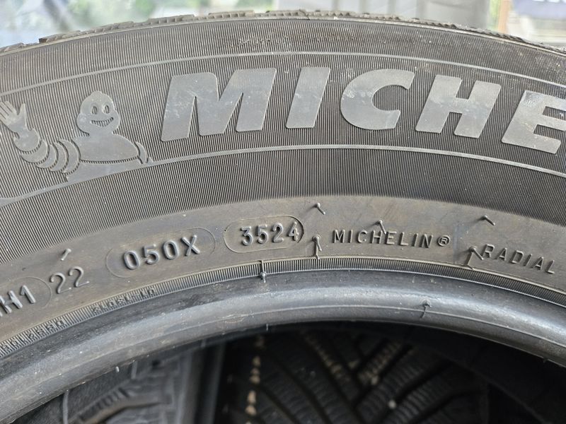 215/65/17 MICHELIN 4бр
