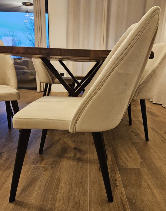 8 броя трапезни столове