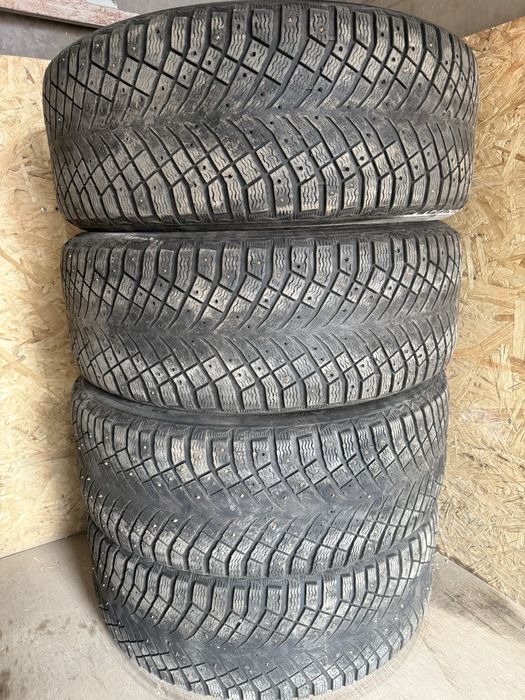 Продам зимние шины Michelin 275/55 R20