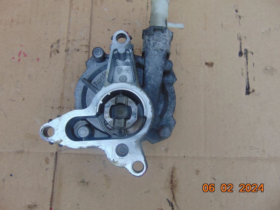 Pompa vacuum Renault Master 2.3 euro 6 opel movano nissan navara nv400 cod 146508418r