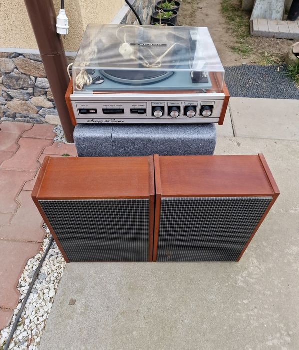 Pick-up + 2 boxe funcționale