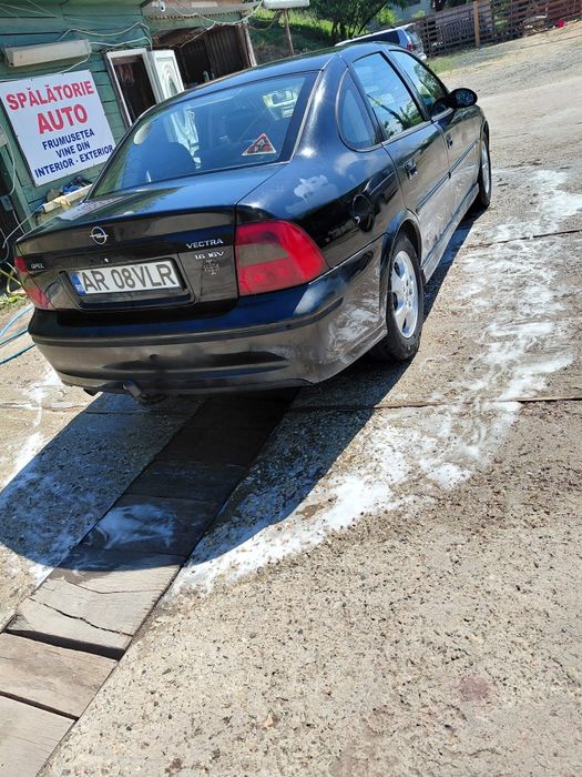 Opel Vectra 1,6 16 valve benzina