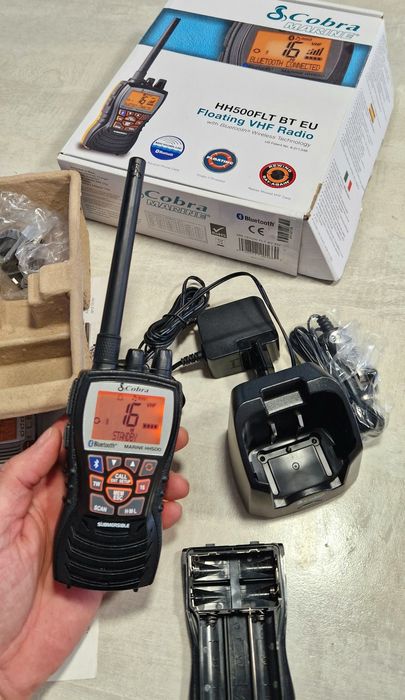 VHF Cobra Marine HH500 FTL BT морска радиостанция