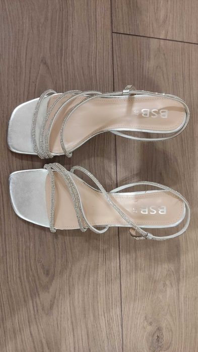 Елегантни маркови дамски сандали с камъни BSB, номер 37