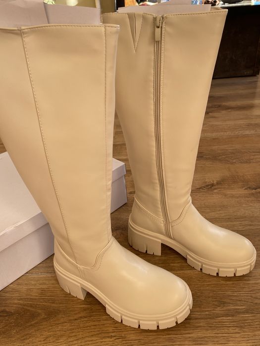 Нови ботуши ABOUT YOU