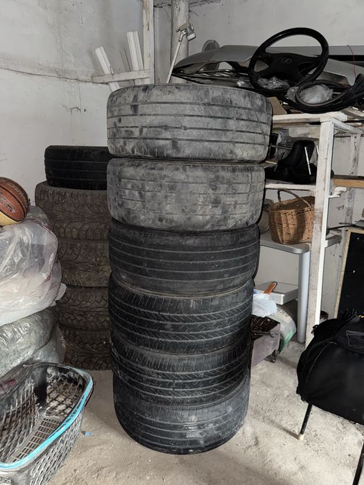 Резина Bridgestone б/у 235/45 18