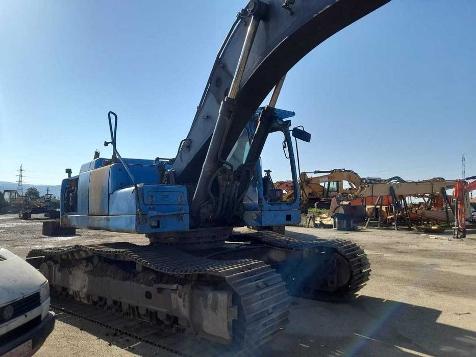 Dezmembrez excavator pe senile Volvo EC360 - piese de schimb Volvo