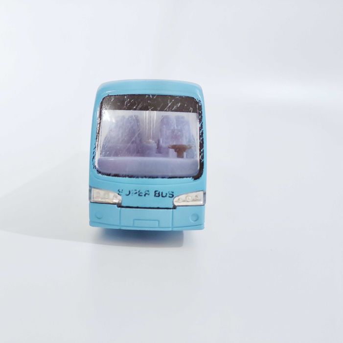 продам игрушку автобус-трансформер