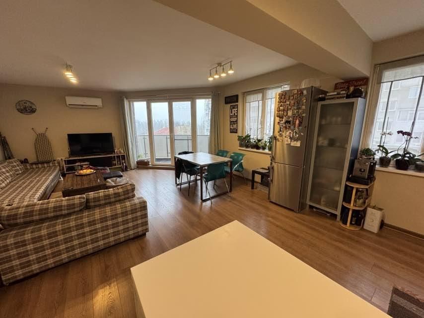 Дава се под наем Тристаен апартамент в Варна, Аспарухово - 120 кв.м за 650 € - Снимка #3