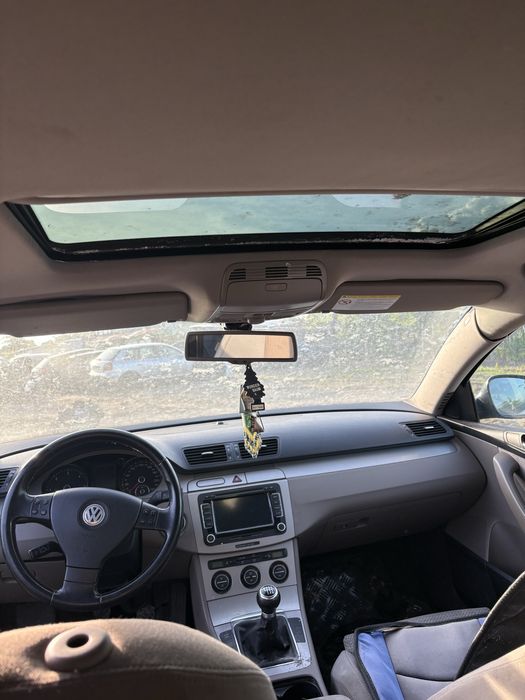 На части Passat B6 2.0 140 CBAB 2010