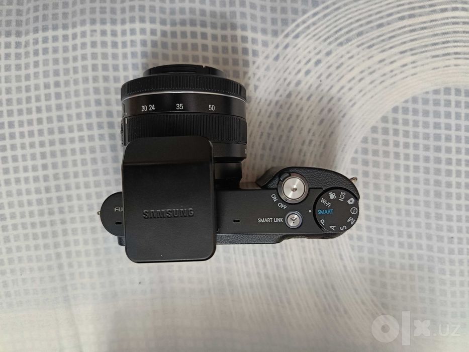 Цифровой фотоаппарат Samsung NX1000