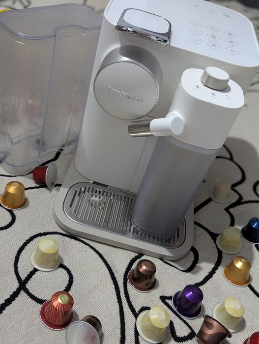 Nespresso Grand Latissima EN650.W